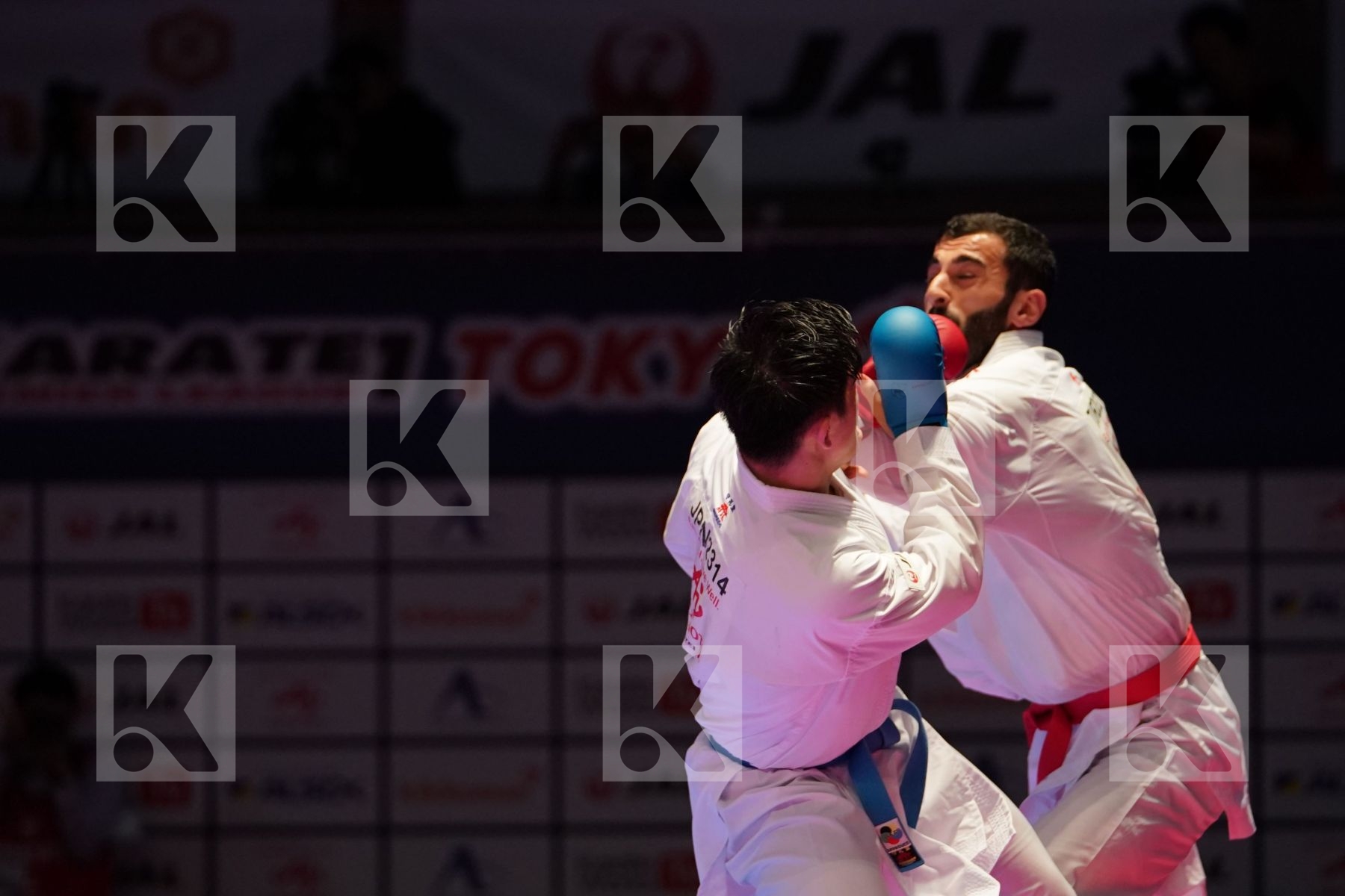 AKTAS UGUR (TURKEY) VS SHIMADA RIKITO (JAPAN) in Senior Kumite Ð 84 Kg - Gold bout