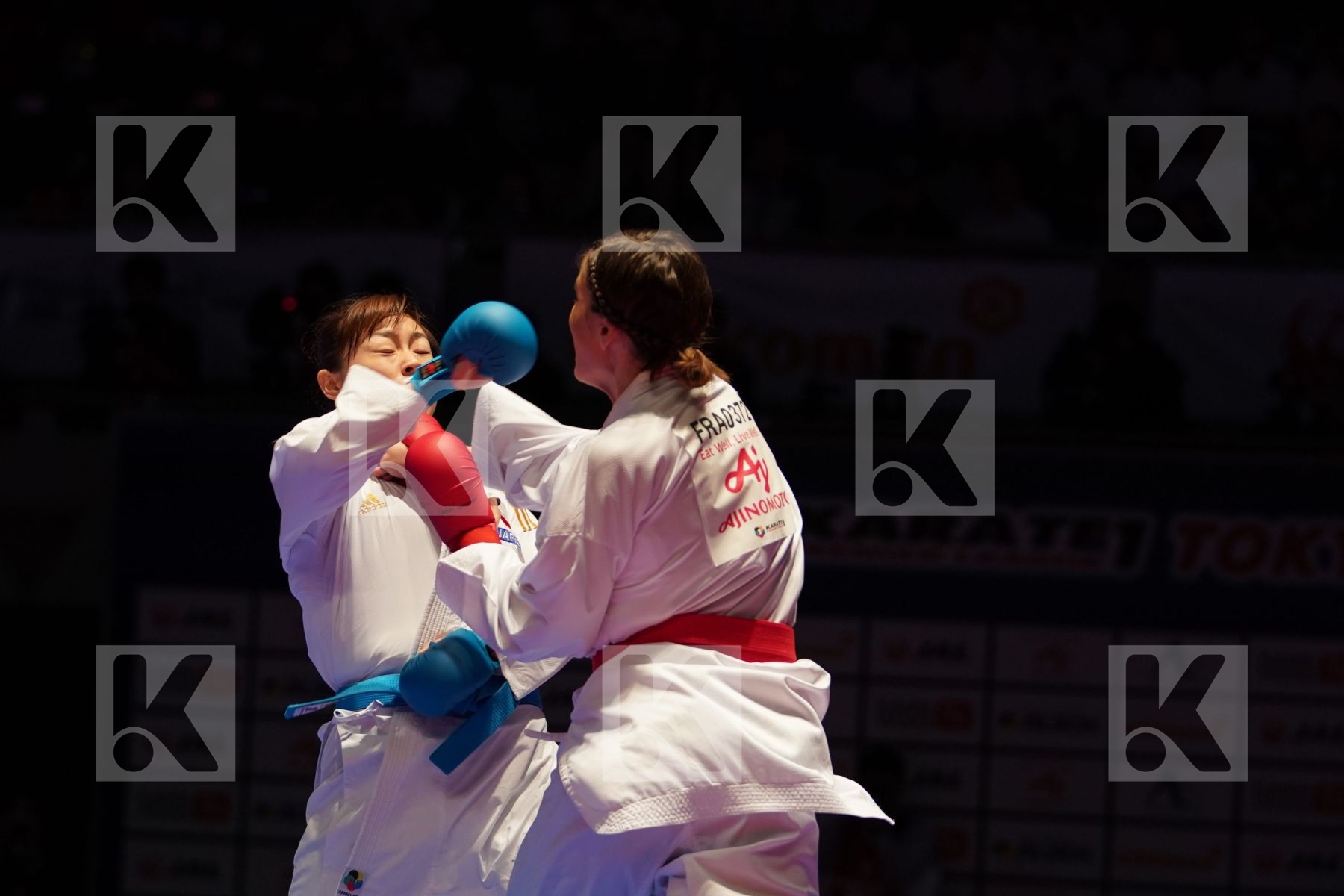 GARCIA NANCY (FRANCE) VS UEKUSA AYUMI (JAPAN) in Senior Kumite 68+ Kg - Gold bout