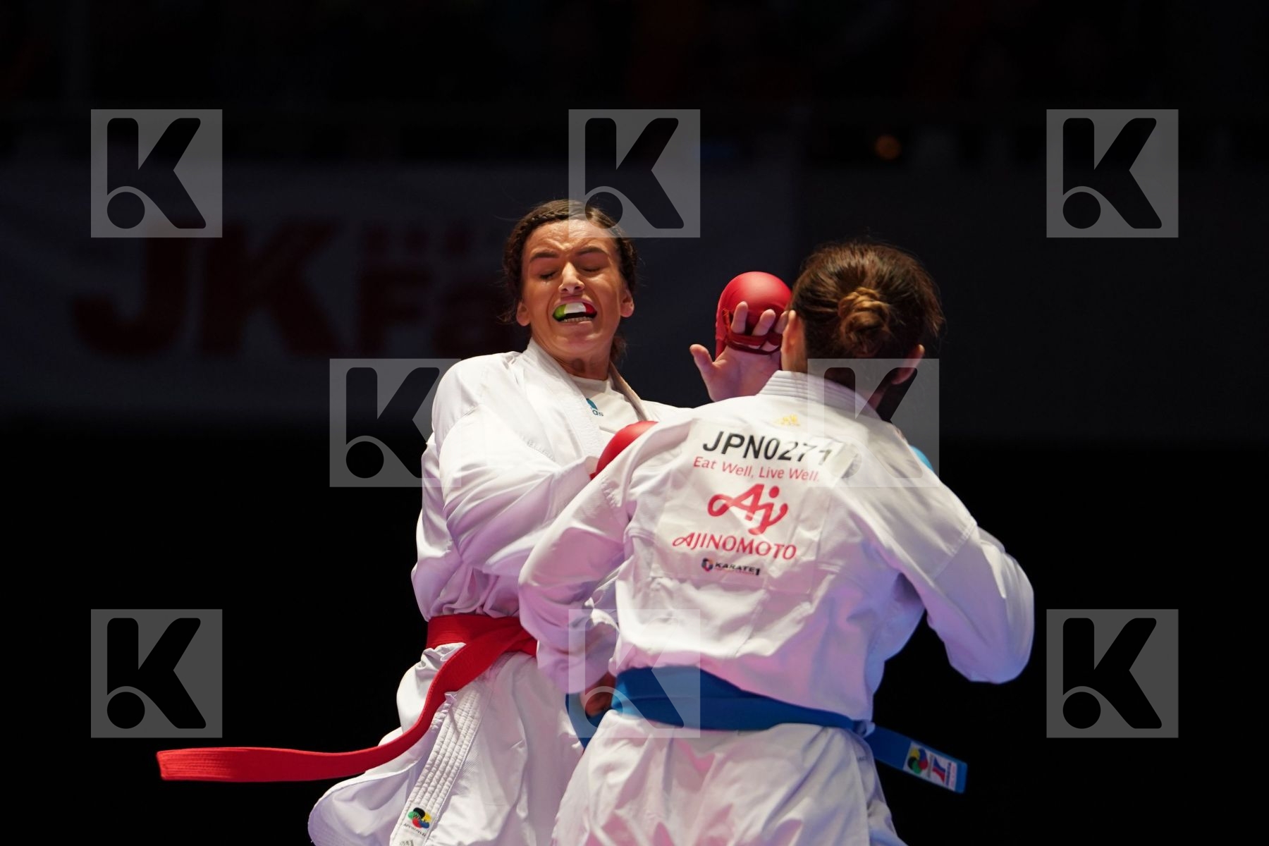 GARCIA NANCY (FRANCE) VS UEKUSA AYUMI (JAPAN) in Senior Kumite 68+ Kg - Gold bout