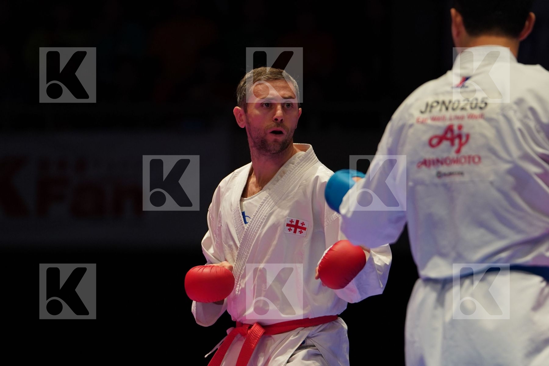 ARKANIA GOGITALY (GEORGIA) VS KAGAWA HIDEYOSHI (JAPAN) in Senior Kumite 84+ Kg - Gold bout