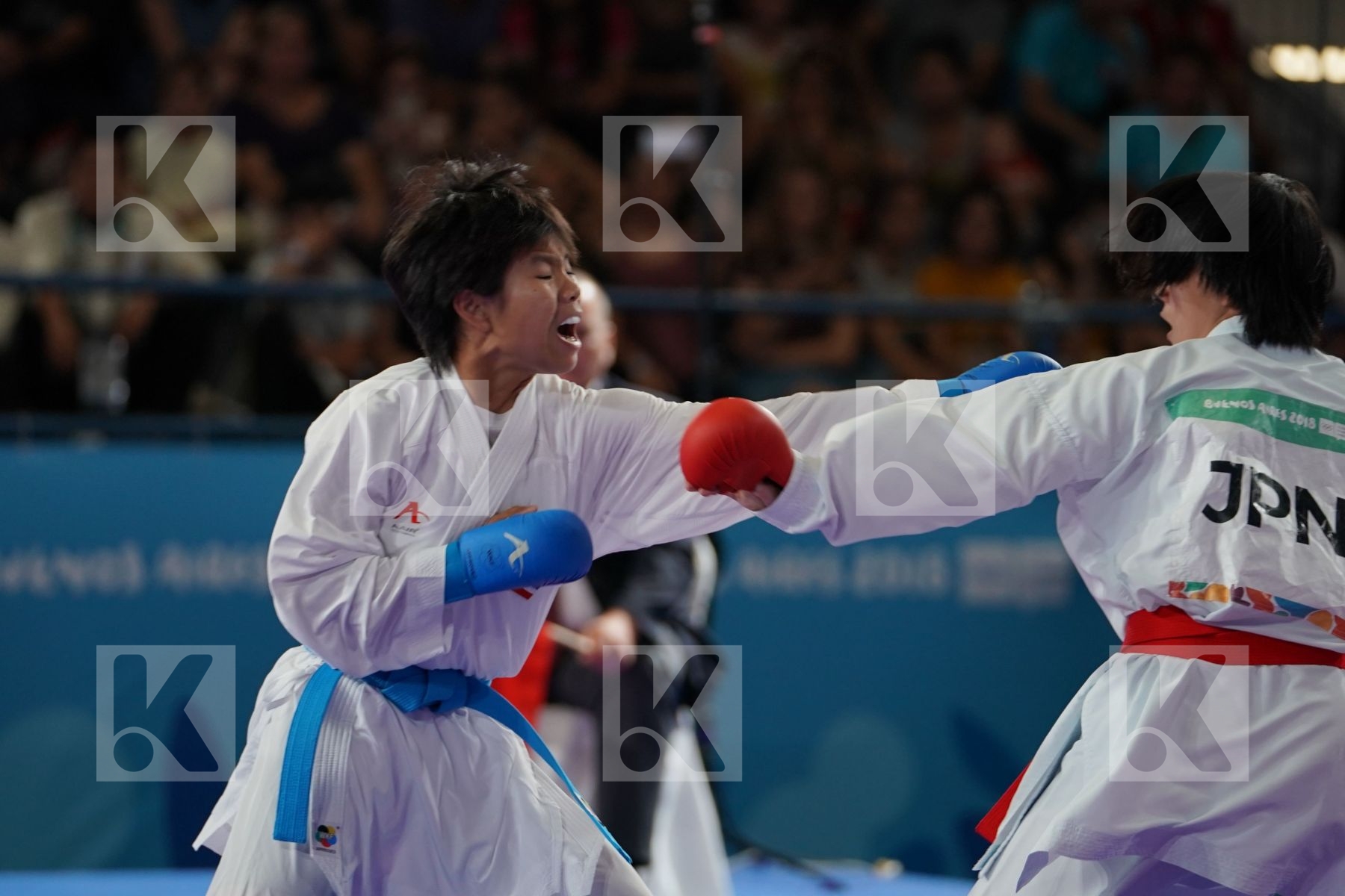 RINKA TAHATA (JAPAN) Vs AIKA OKAZAKI (THAILAND) in Junior Kumite Female -53Kg - Semifinal