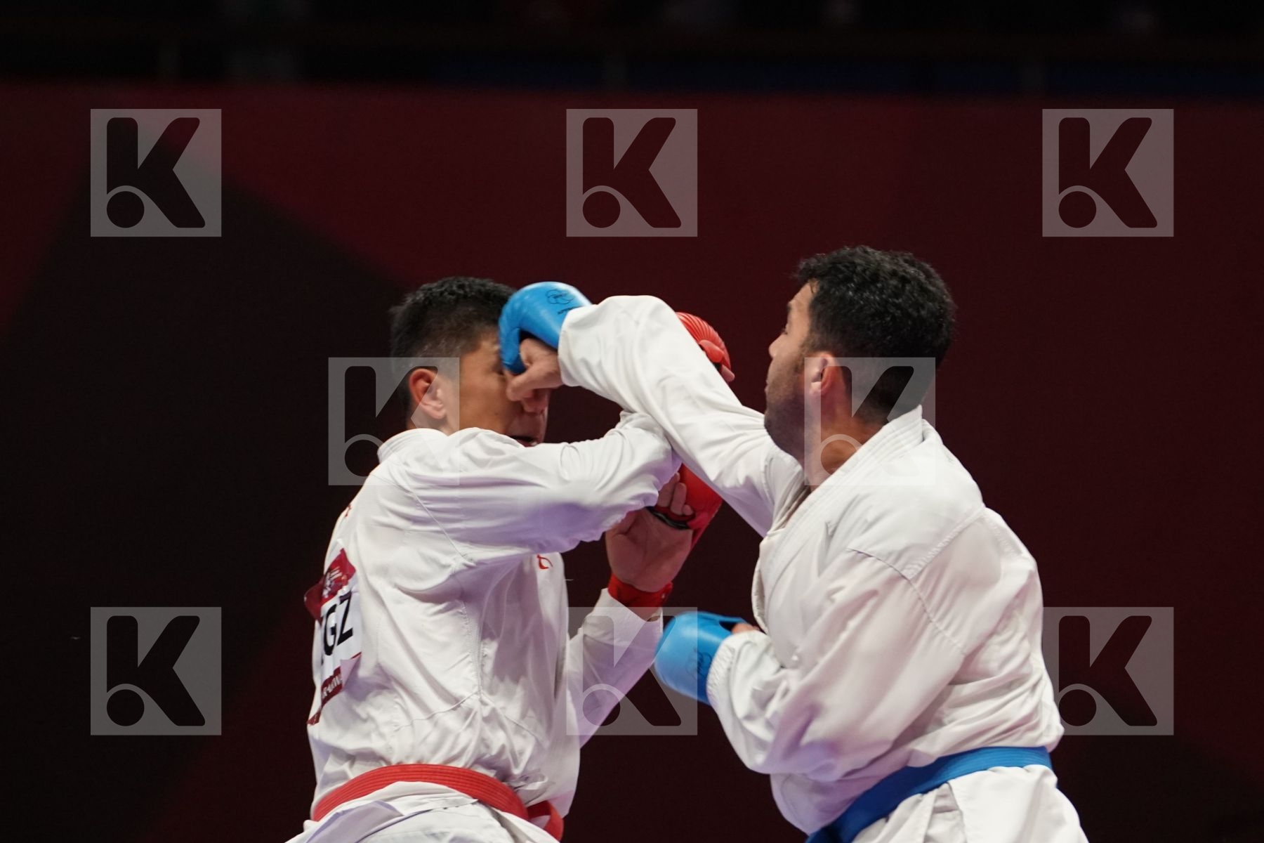 THODNY PHONGSAMPHAN (LAO PEOPLE`S DEMOCRATIC REPUBLIC) vs SAJAD GANJZADEH (ISLAMIC REPUBLIC OF IRAN) in Senior Kumite 84+ Kg - Qualification