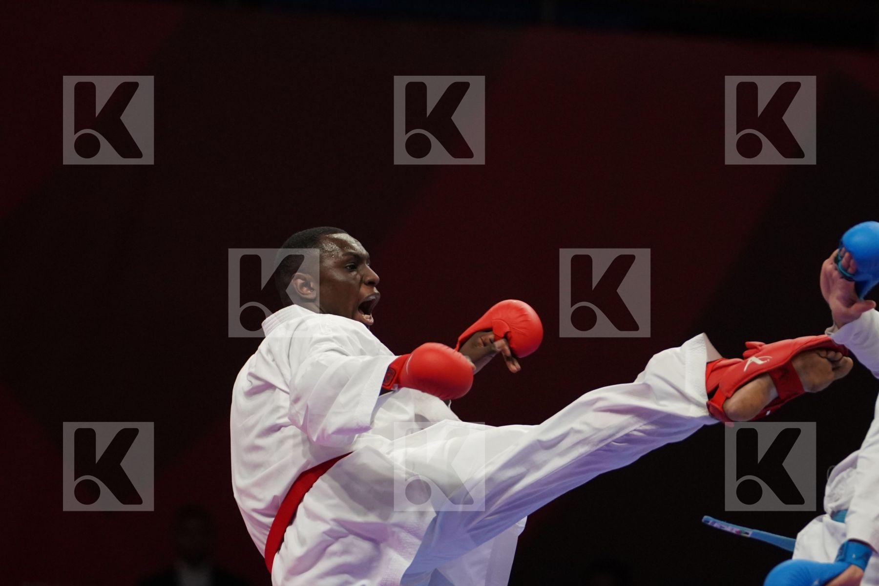 TAREG ALI HAMEDI (SAUDI ARABIA) vs THODNY PHONGSAMPHAN (LAO PEOPLE`S DEMOCRATIC REPUBLIC) in Senior Kumite 84+ Kg - Bronze bout