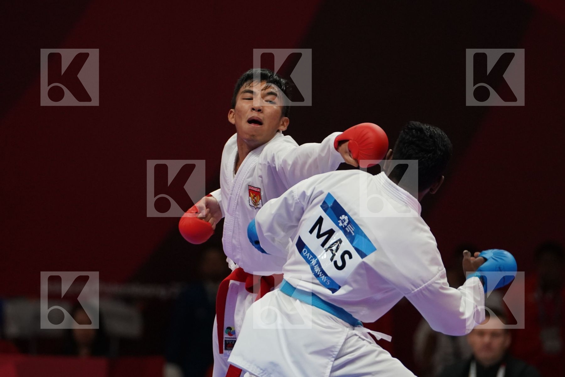 RIFKI ARDIANSYAH ARROSYIID (INDONESIA) vs PREM KUMAR SELVAM (MALAYSIA) in Senior Kumite -60 Kg - Qualification