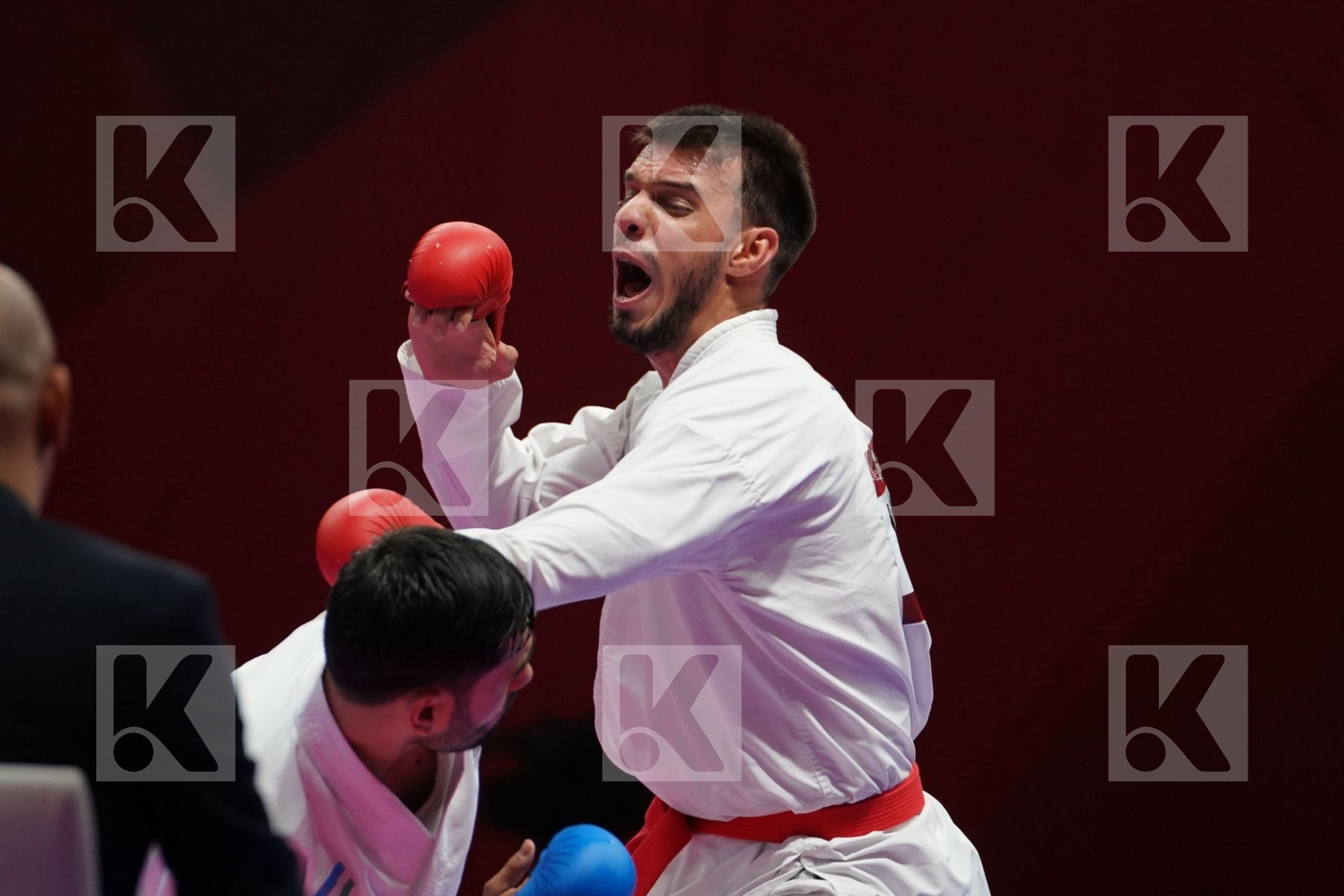 GIANZHALI ABASOV (KYRGYZSTAN) vs SHAKHBOZ AKHATOV (UZBEKISTAN) in Senior Kumite Ð 84 Kg - Qualification