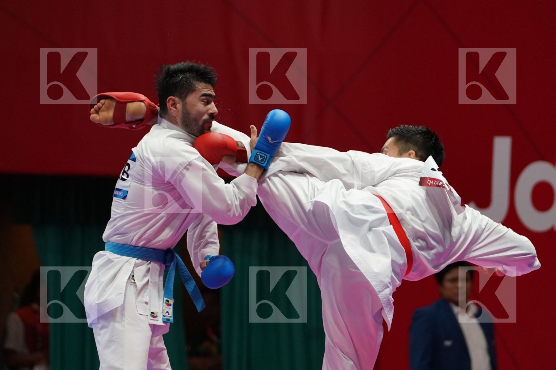 RYUTARO ARAGA (JAPAN) vs SHAKHBOZ AKHATOV (UZBEKISTAN) in Senior Kumite Ð 84 Kg - Qualification